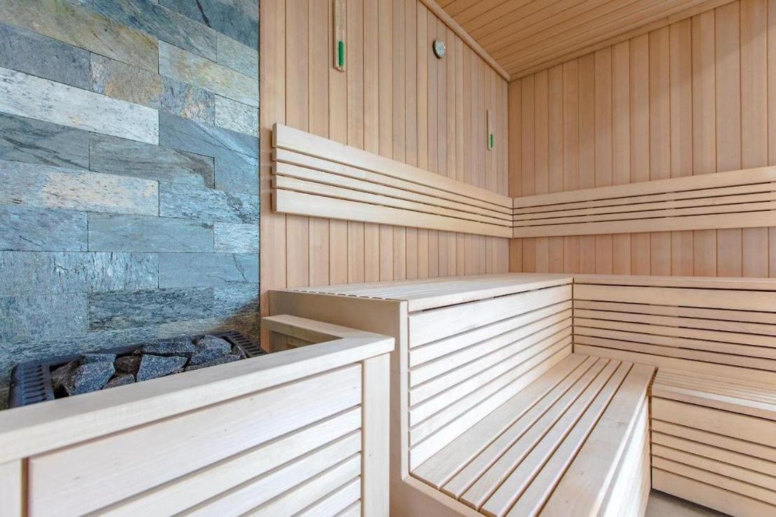 Rewal -2 Bedroom- Premium Baltic Apartment With Spa Access エクステリア 写真