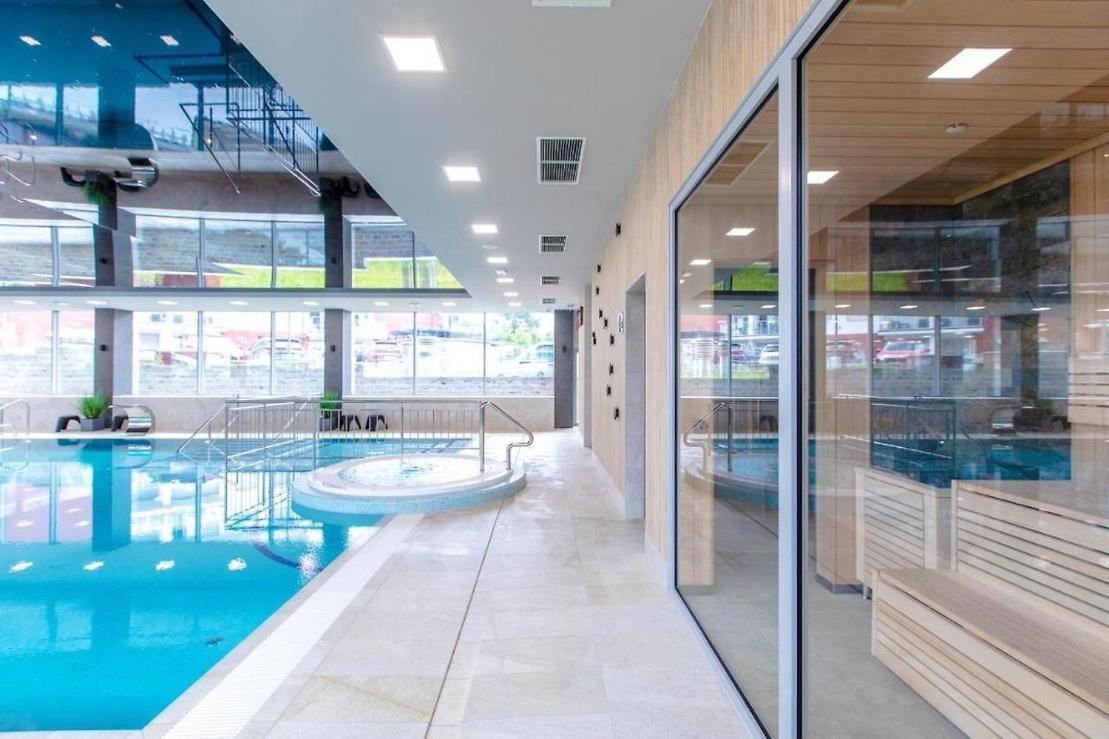 Rewal -2 Bedroom- Premium Baltic Apartment With Spa Access エクステリア 写真