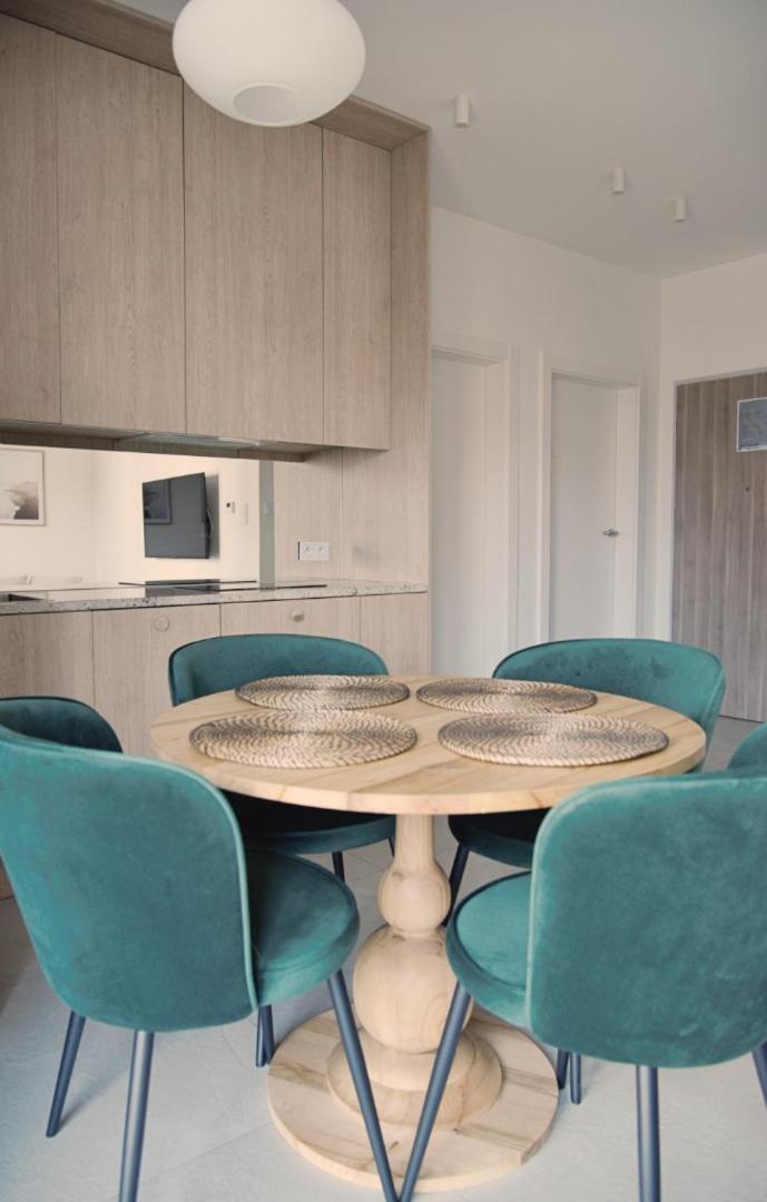 Rewal -2 Bedroom- Premium Baltic Apartment With Spa Access エクステリア 写真
